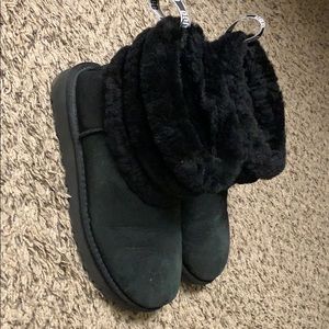 Black uggs size 7